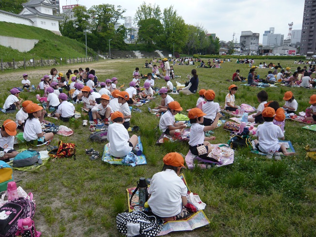 園外保育に行きました！！《年長》～岡崎公園～:画像１