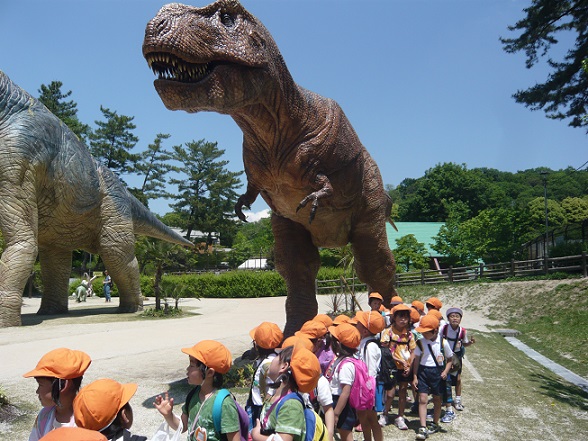 東公園まで歩いたよ！！【年長】