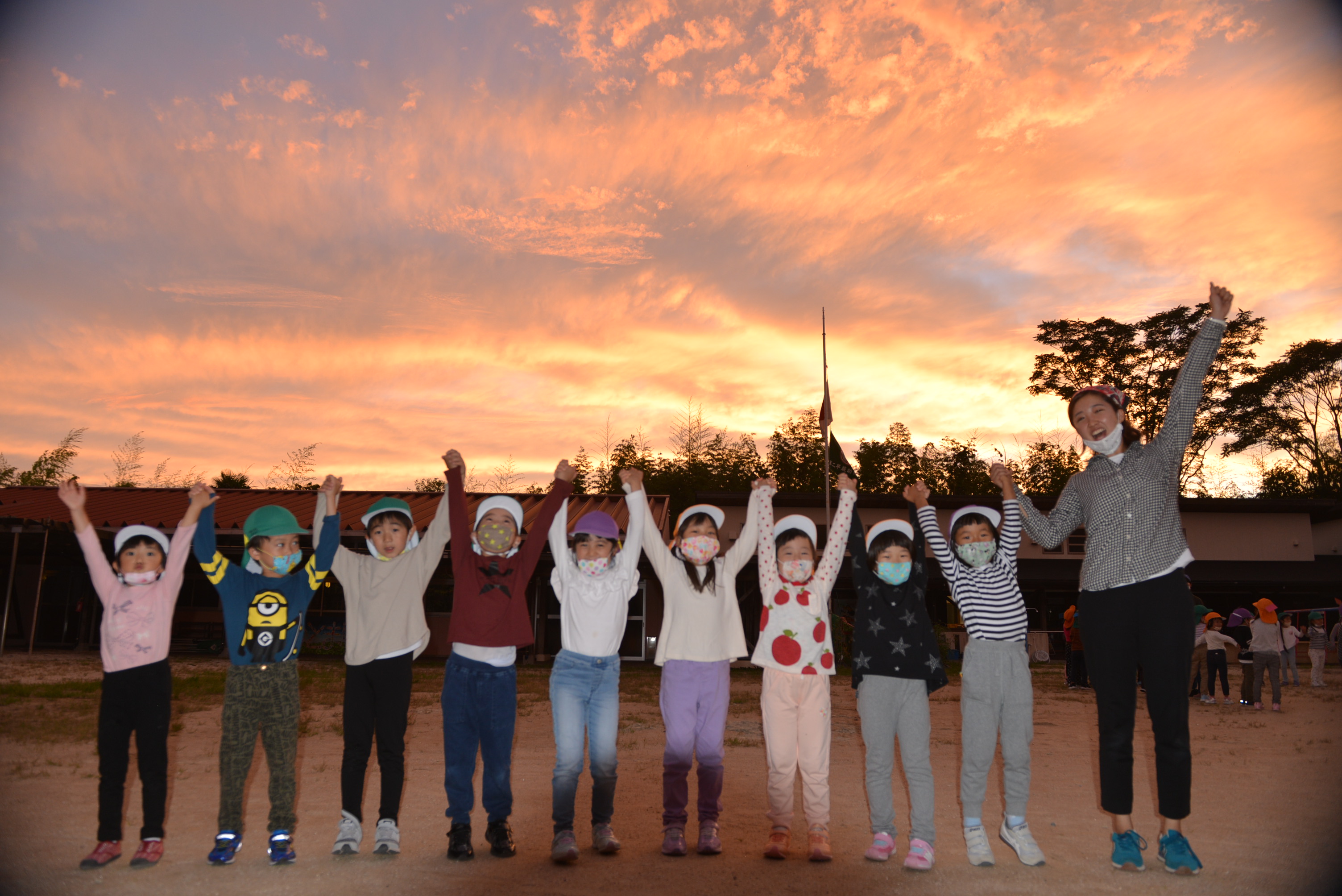 ♪お泊り保育♪　森の幼稚園の夕暮れ:画像１