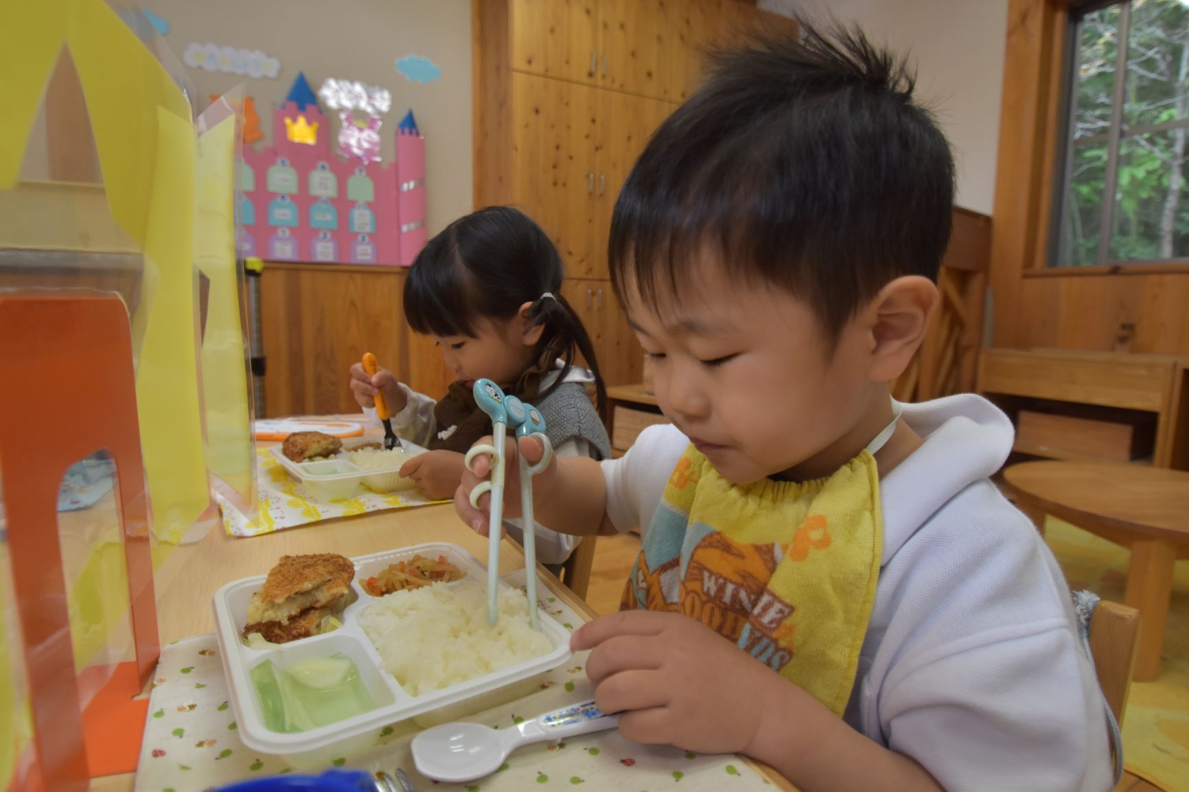 ★年少★　はじめての給食だったよ！:画像１