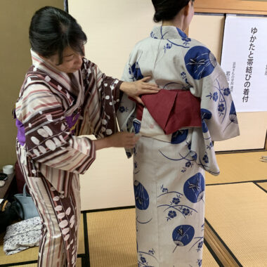 同窓会さかみちの会主催「燈台もとくらし講座⑤」（浴衣と帯結びの着付）を開催しました☆
