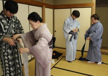 キャリア支援講座「着付け講座」
